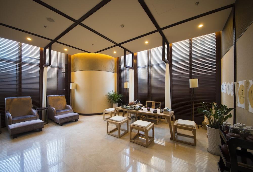 New World Dalian Hotel Exterior photo