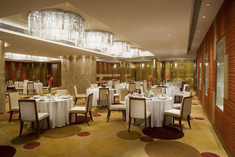 New World Dalian Hotel Restaurant photo